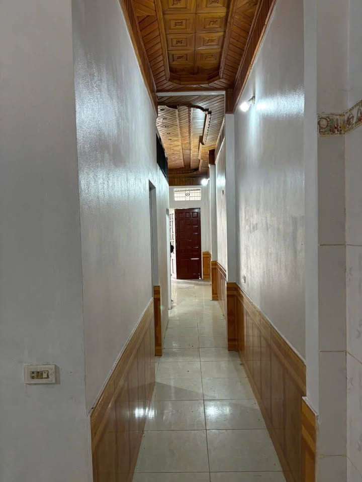 Nhà cấp 4 đường Cao Thắng, Yên Bái 64m² giá 1.3 tỷ - Ô tô đỗ cửa, dân cư đông đúc!