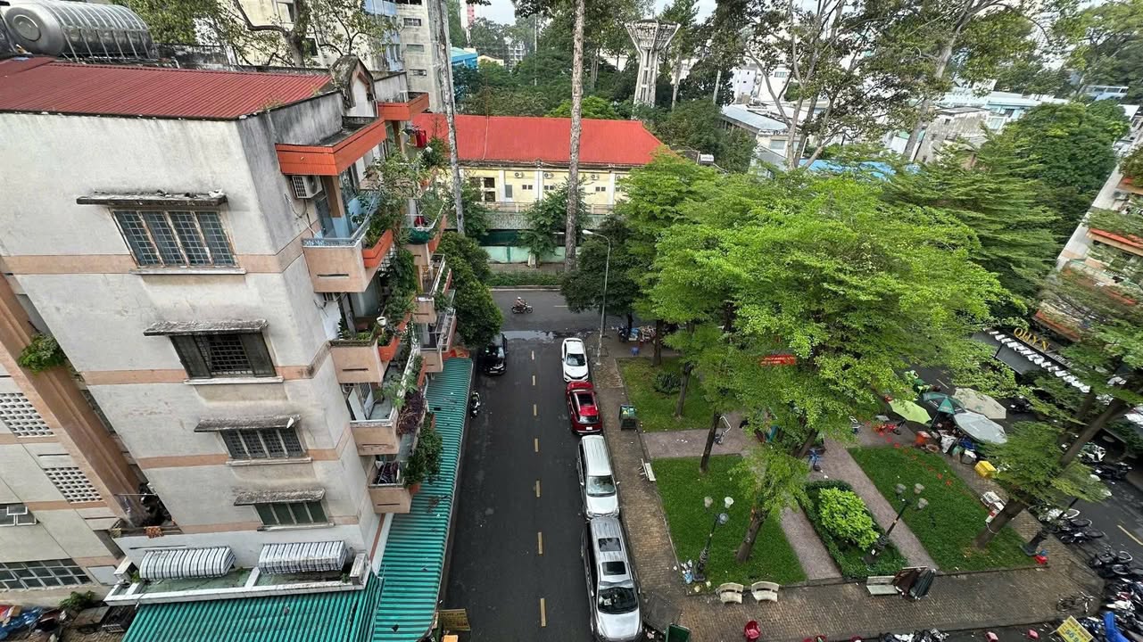 Căn hộ Ngô Quyền Quận 5 78,5m² giá 4,9 tỷ - Vị trí trung tâm, tiện ích đầy đủ!