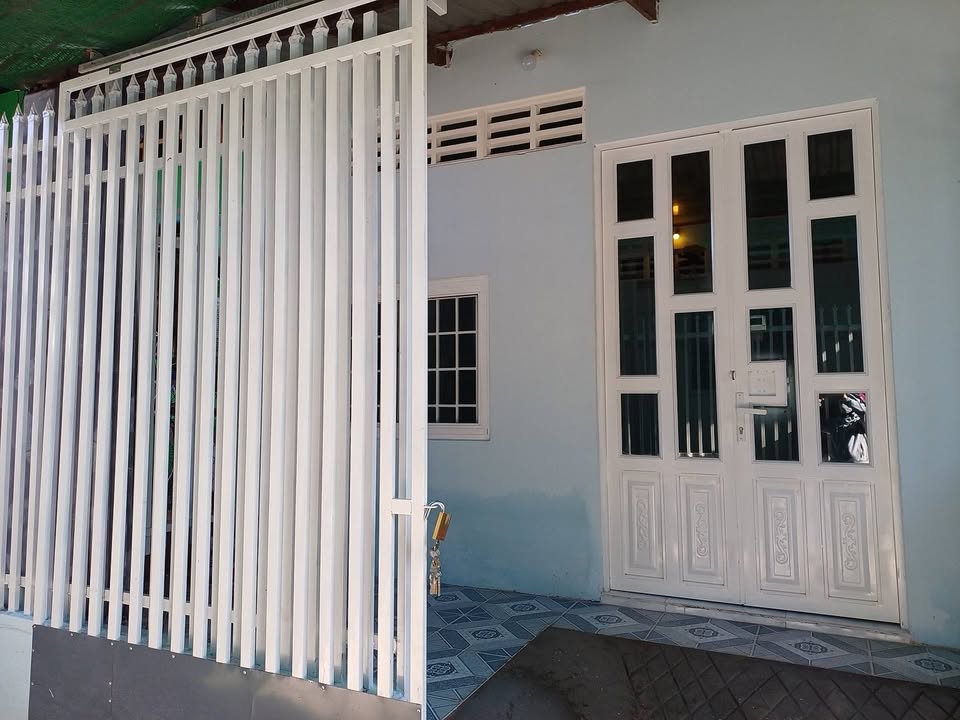 Nhà cấp 4 chính chủ tại xã Chợ Mới, An Giang 40m² - Khu vực an ninh, tiện ích đầy đủ!