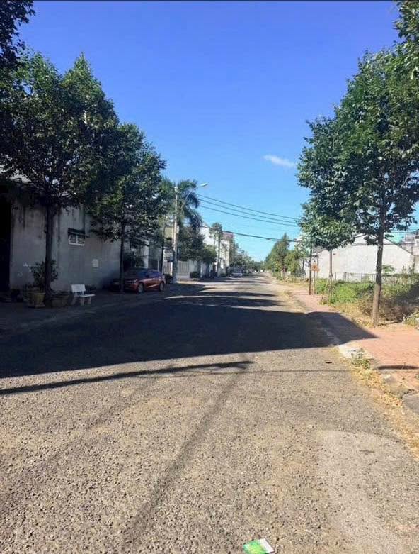 Đất thổ cư 100% đường Hùng Vương, P. Thắng Lợi 109.83m² giá 2 tỷ - Khu dân cư văn minh!