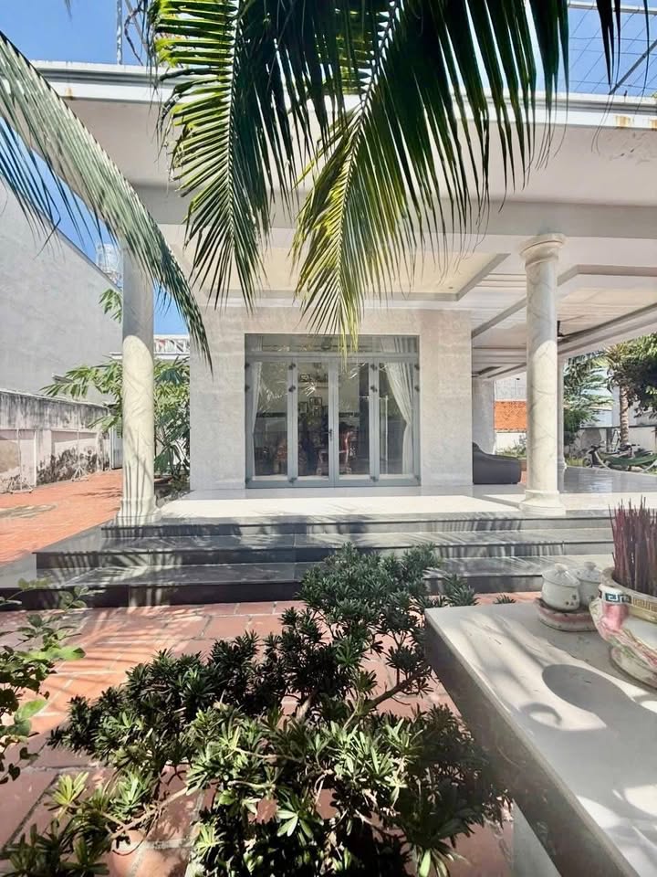 Nhà 114m² Bà Điểm Hóc Môn giá 4.4 tỷ - Sẵn sàng vào ở ngay!