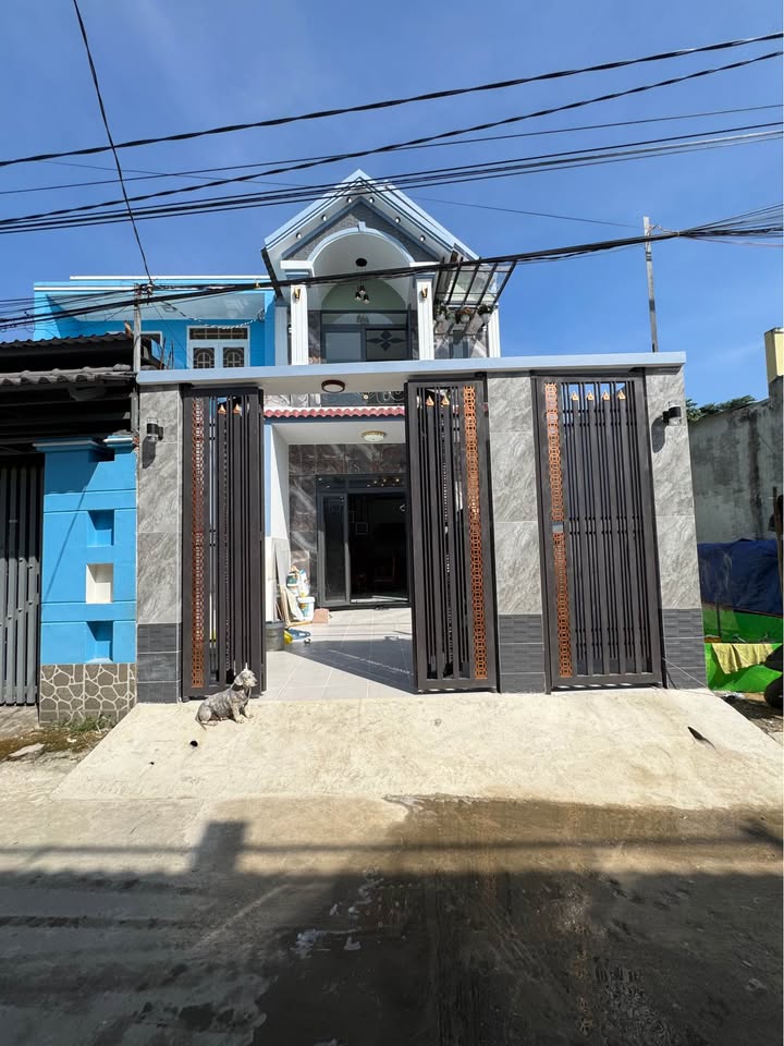 Nhà Đúc Mái Thái 100m² tại Mỹ Hạnh - Giá chỉ 2.65 tỷ, sẵn sàng vào ở!