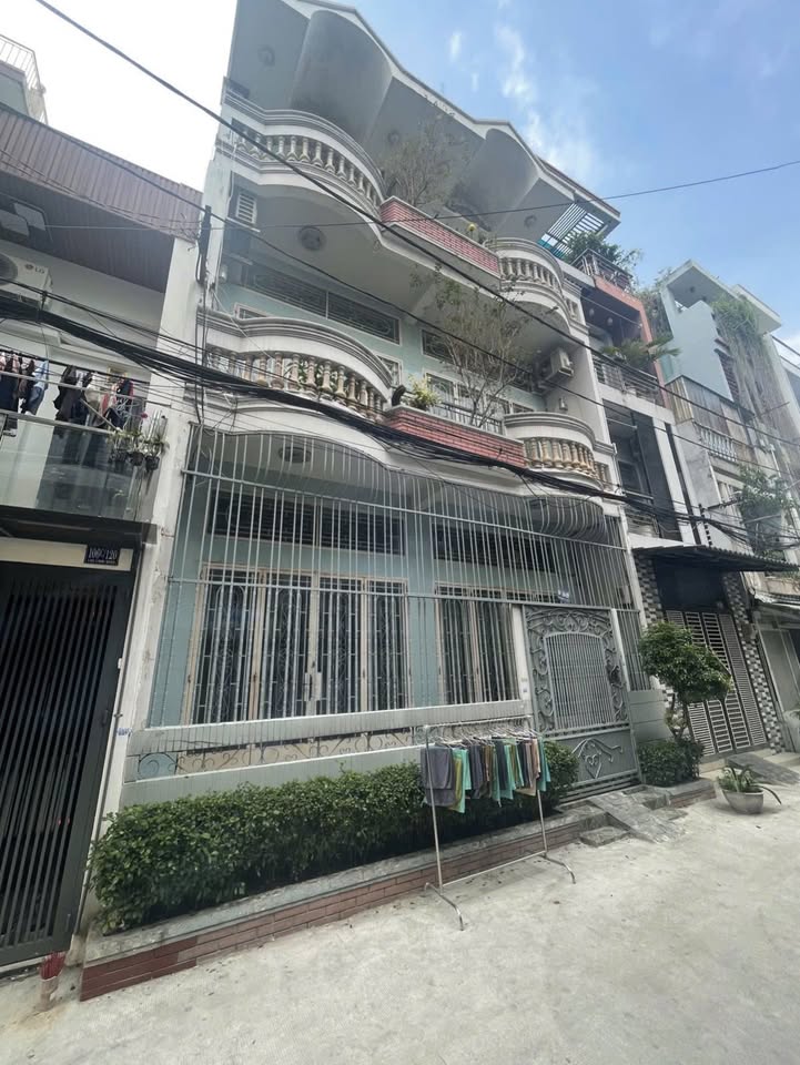 Nhà phố Lạc Long Quân, Quận 11, 80m² giá 14.5 tỷ - Thiết kế hiện đại, sẵn sàng ở ngay!