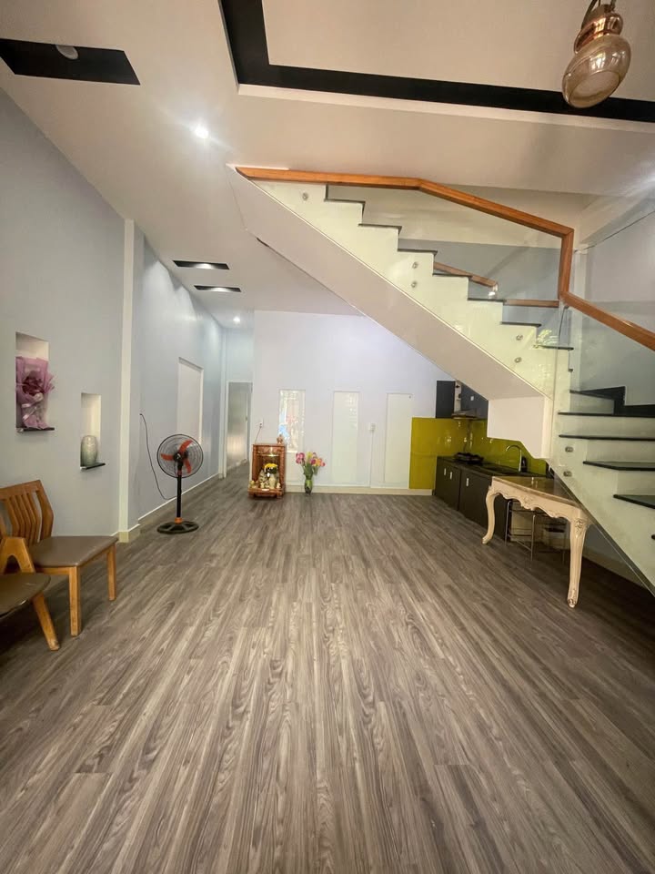 Nhà 2 tầng cho thuê tại kiệt Đoàn Hữu Trưng, TP Huế 200m² - Thích hợp làm văn phòng, dạy học