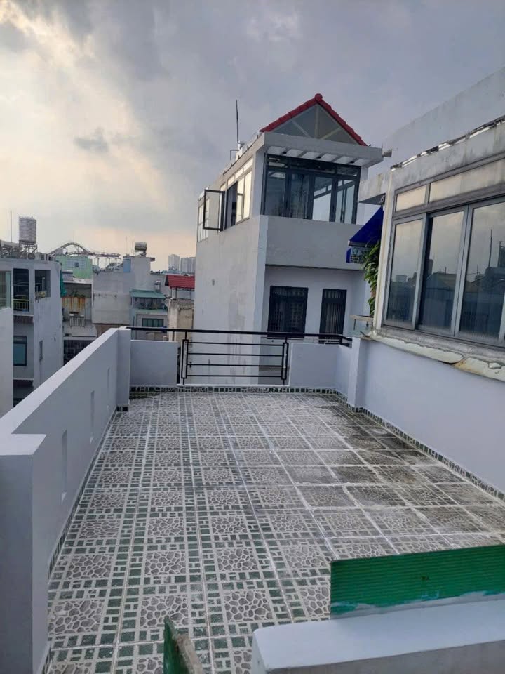 Nhà 4 Tầng Hẻm 4m Lý Nam Đế, Q11 - Giá 5,4 Tỷ, Sẵn Sàng Vào Ở!