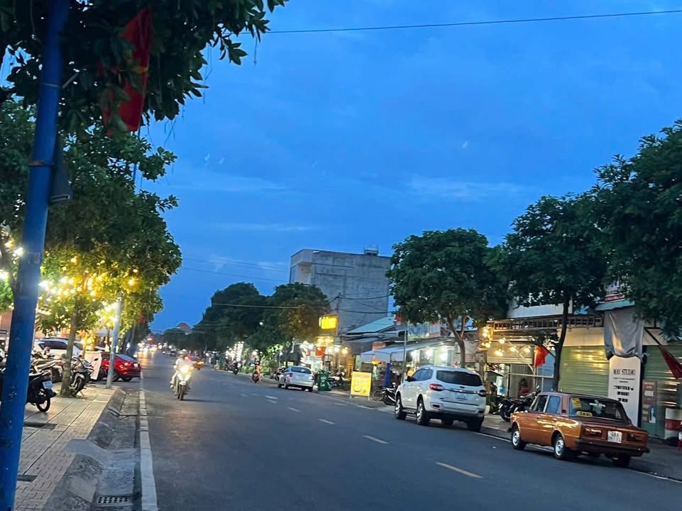 Đất nền 329m² đường 30/04, TT Ngãi Giao - Giá chỉ 1 tỷ, đầu tư sinh lời!