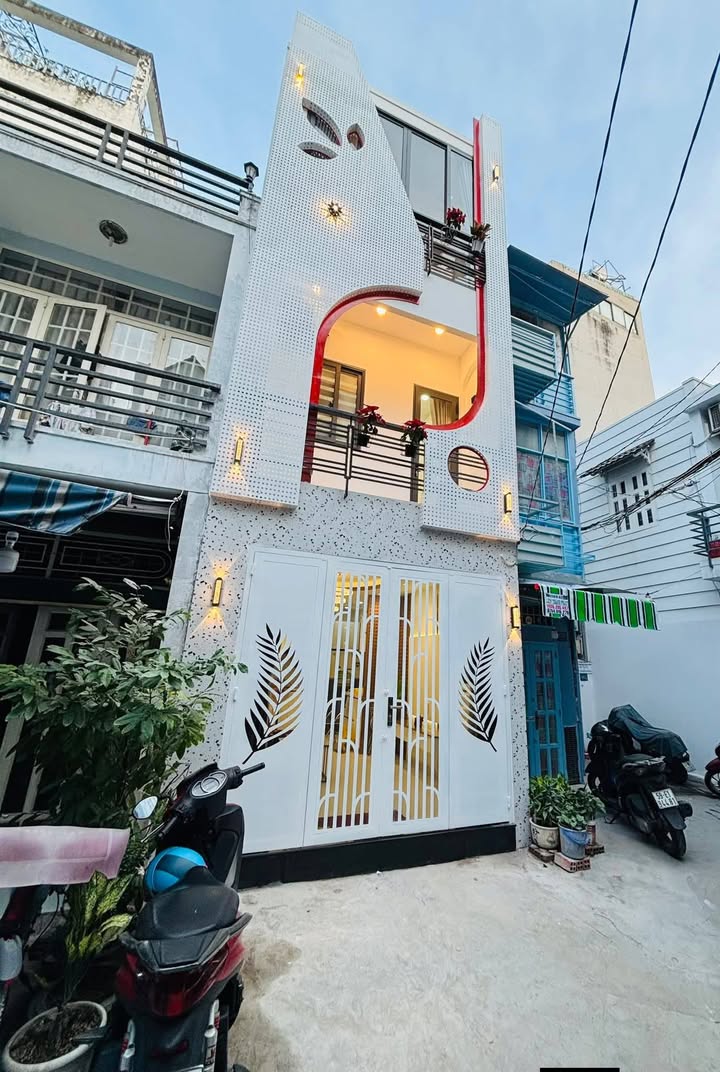 Nhà phố Phú Nhuận 24.5m² giá 5 tỷ - Sẵn sàng vào ở ngay!