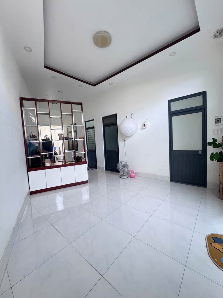 Nhà phố Đạo Long, Phan Rang 83m² giá 1.4 tỷ - Đường 2 ô tô né nhau!