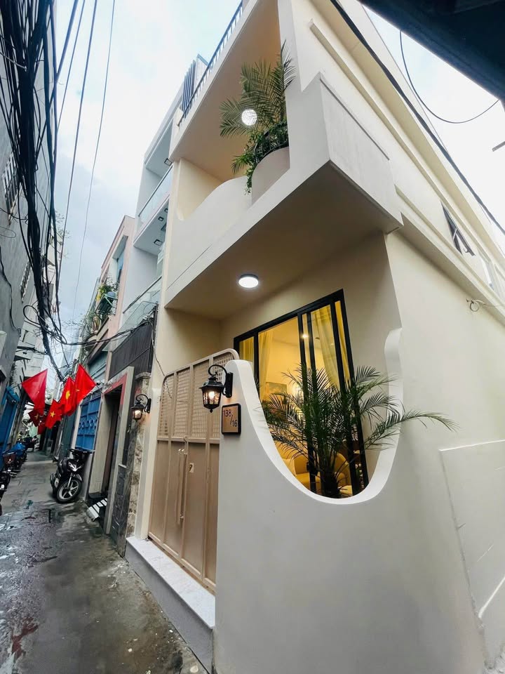 Nhà 2 tầng Trần Cao Vân, Hải Châu 50m² giá 4.89 tỷ - Sẵn sàng vào ở ngay!