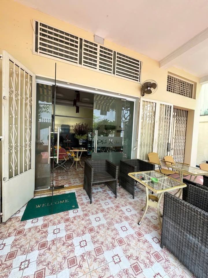 Nhà bán đường Nguyễn Văn Luông, Quận 6, 206m² giá 19.8 tỷ - Vị trí đắc địa, pháp lý chuẩn!