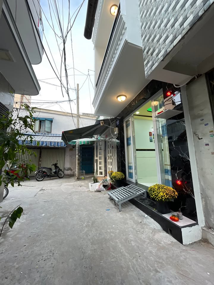 Nhà phố đường Phùng Tá Chú, Bình Tân 28.8m² giá 4.5 tỷ - Sẵn sàng vào ở!