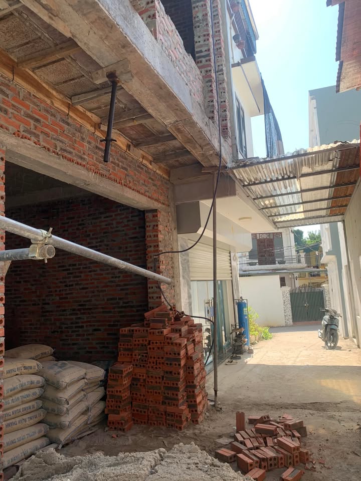 Nhà 3 tầng ngõ 16 phường Cao Xanh, 68m² giá 2 tỷ - Đường ô tô đỗ cửa!