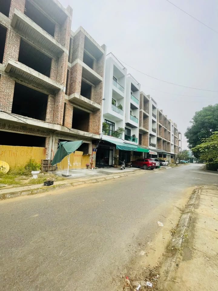 Nhà bán tại Đông Hải, Thanh Hóa 97.5m² giá 4 tỷ - Vị trí đắc địa gần nhiều tiện ích