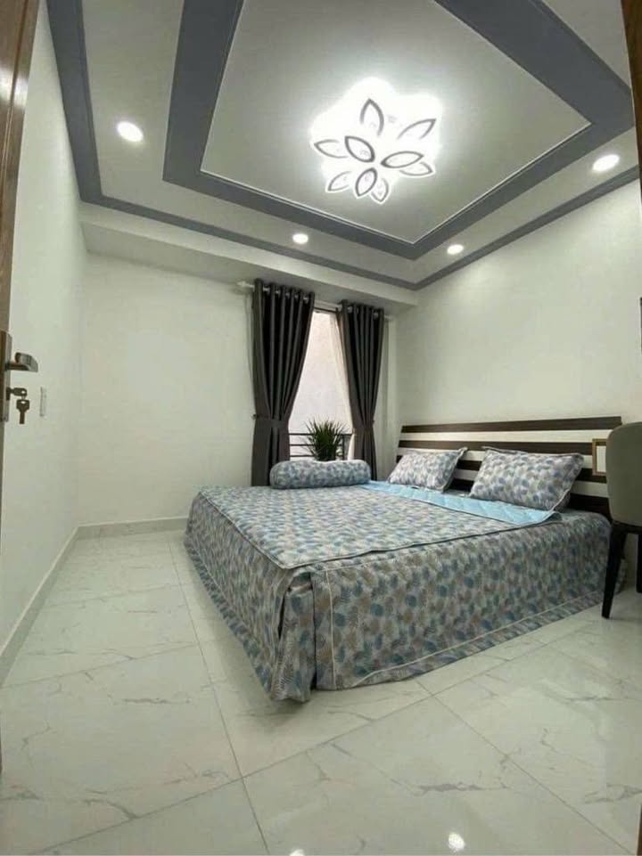 Nhà phố quận 7, diện tích 20m², giá thỏa thuận - Vị trí thuận tiện gần trục đường chính