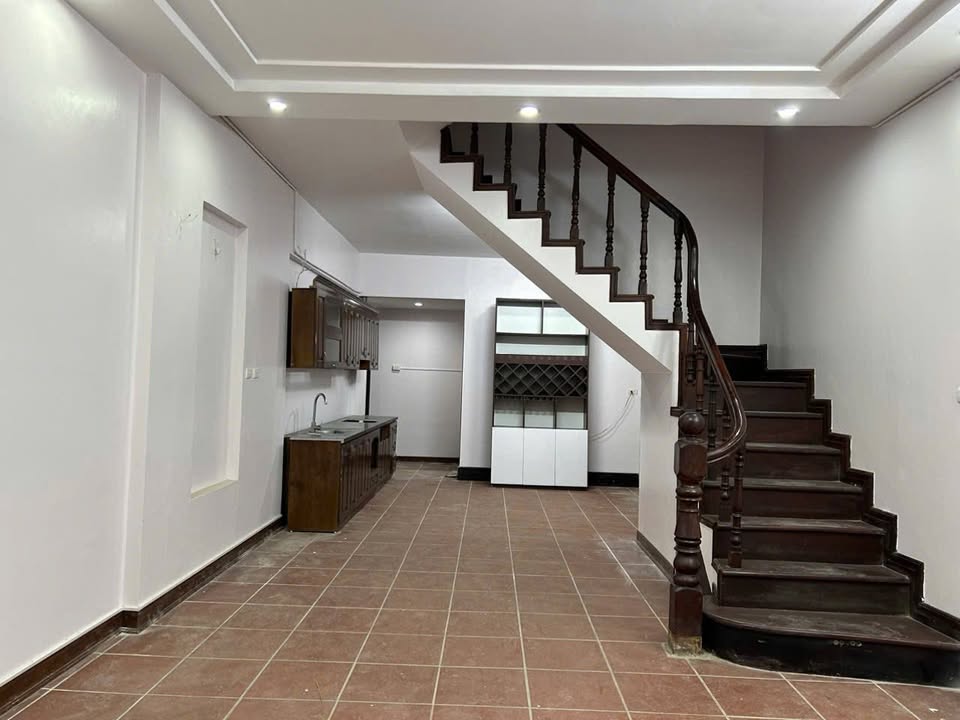 Nhà cho thuê Đống Đa 60m², 4 tầng - Phù hợp vừa ở vừa kinh doanh