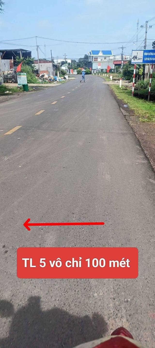 Đất nền Thôn 3, Tân Hòa, Buôn Đôn 216m² giá 380 triệu - Sổ bìa riêng, gần đường lớn!