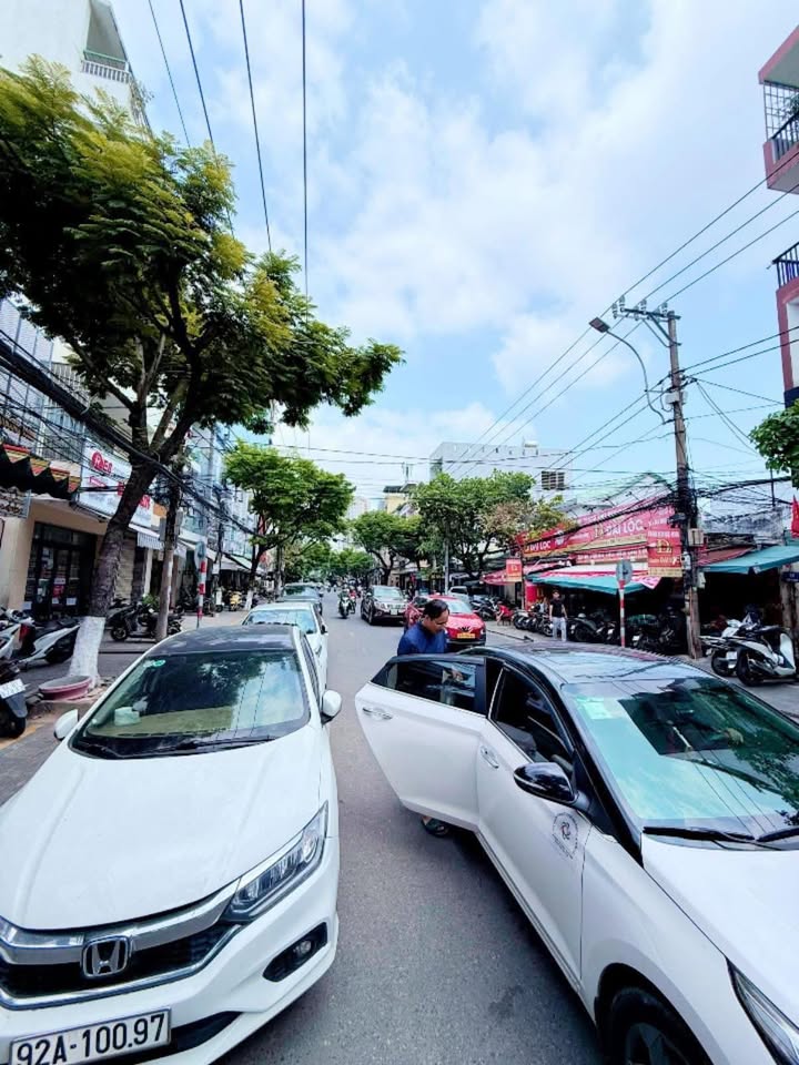 Nhà mặt tiền Trưng Nữ Vương Đà Nẵng 60m² giá 8 tỷ - Vị trí kinh doanh đắc địa!