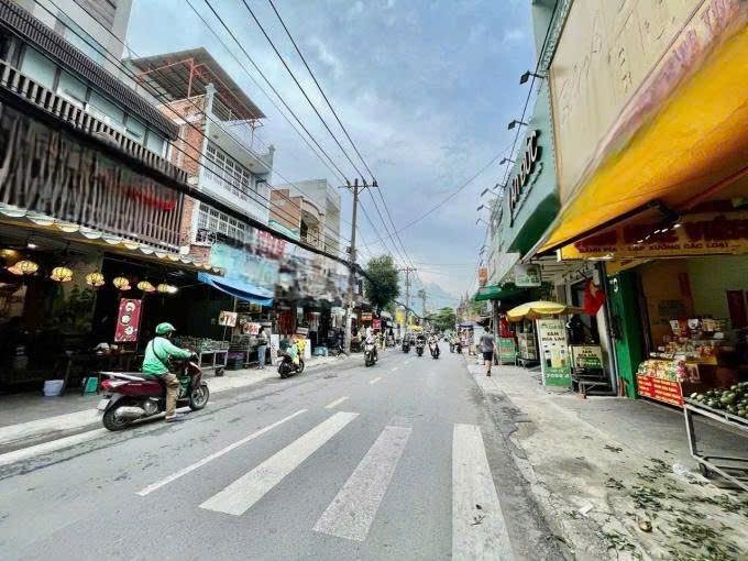 Nhà nguyên căn đường Dương Tử Giang, quận 5 - Kinh doanh tự do ngay mặt tiền 7x5m!