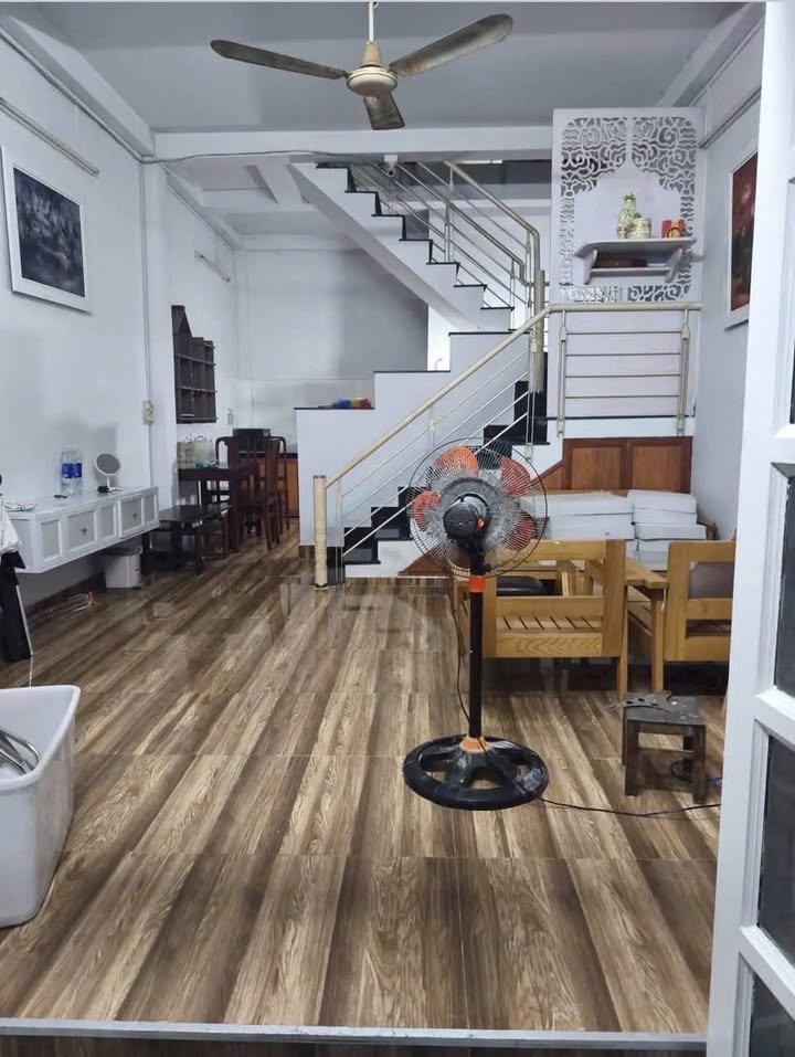 Nhà nguyên căn hẻm 645 Trần Xuân Soạn, 50m² giá 10.5 triệu - Full nội thất đẹp!