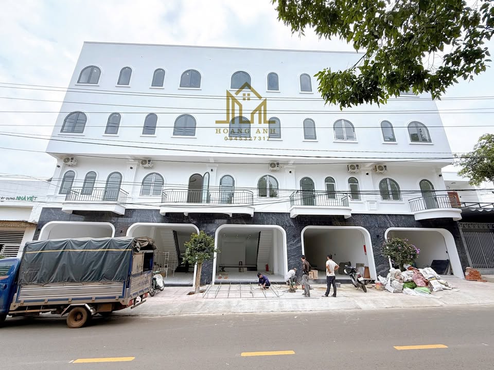 Mặt bằng kinh doanh Hoàng Hoa Thám 80m² giá 12 triệu - Địa điểm lý tưởng cho mọi ngành nghề!