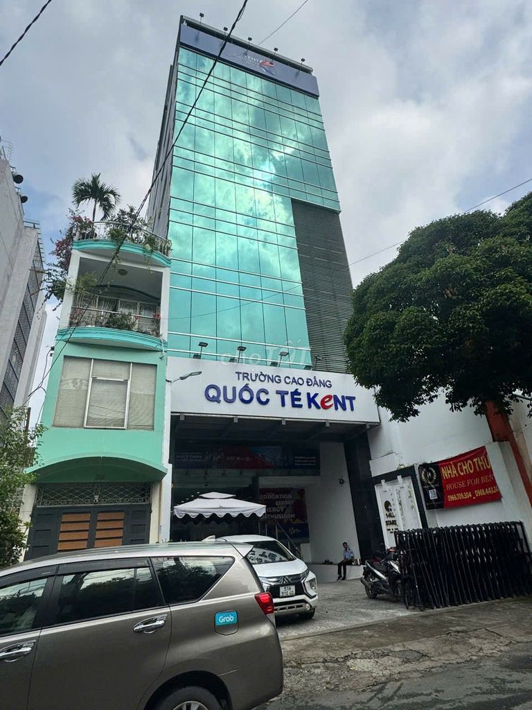 Cho thuê mặt tiền Nguyễn Đình Chính Q. Phú Nhuận 10x30m - Hầm Trệt 8 Lầu, Giá 240 triệu