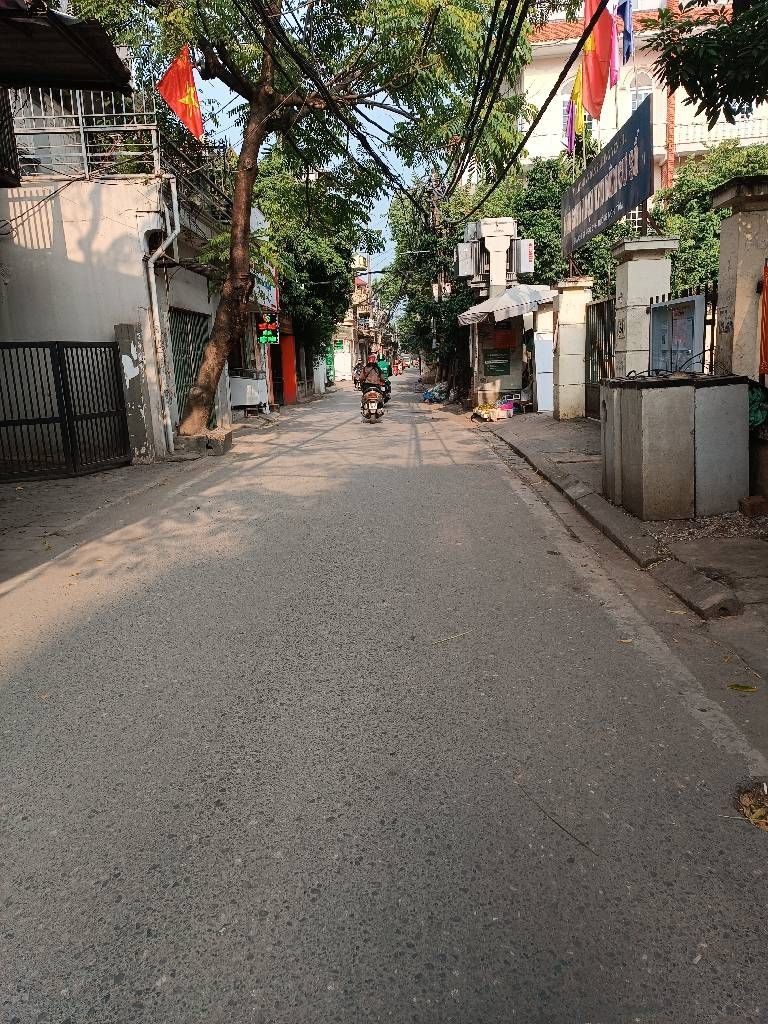 Đất Nghi Tàm, Tứ Liên 56m² giá 12.9 tỷ - Cơ hội đầu tư tuyệt vời!