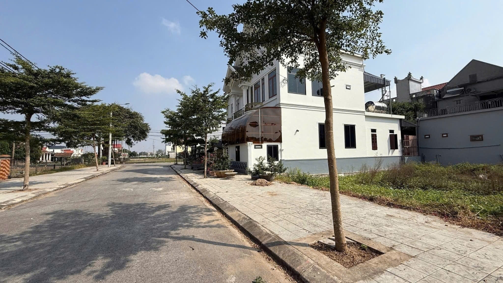 Đất nền Bạch Long 106m² giá 2.45 tỷ - Sổ đỏ chính chủ, vị trí đắc địa sát cao tốc!