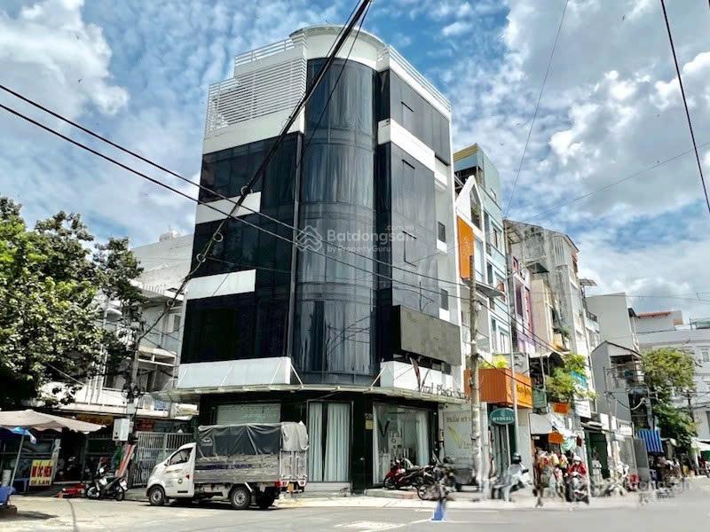 Cho thuê nhà góc 3MT đường Thành Thái, Quận 10 - Phù hợp kinh doanh tự do!