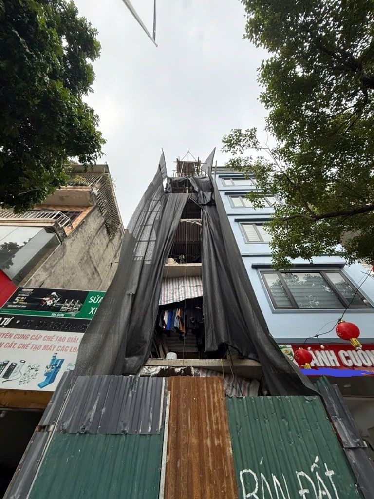 Nhà mặt phố Ngô Gia Tự Long Biên 34m² giá 20,8 tỷ - Kinh doanh đỉnh cao!