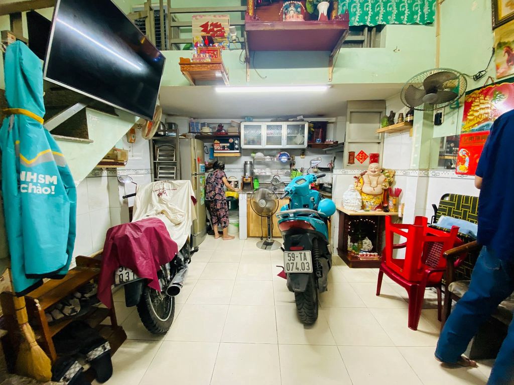 Nhà 4 tầng Nguyễn Trãi Quận 5 - Ngang 3.8m chỉ 2.5 tỷ - Đầu tư sinh lời!