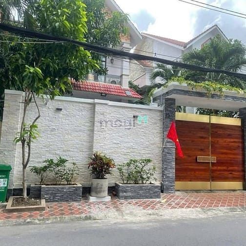 Biệt thự mặt tiền Ngô Quang Huy – Thảo Điền 171m² giá 71,5 tỷ - Cơ hội hiếm có!