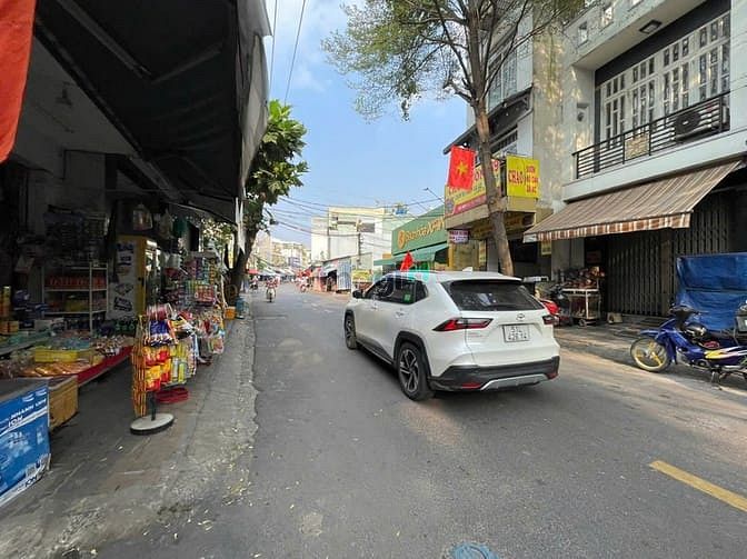 Bán Đất 2 Mặt Tiền Đường 339, Phước Long B, 110m² - Sổ hồng chính chủ, giá tốt!