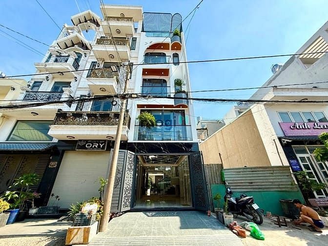 Nhà Phường Thới An, Q12, DT 68m² giá 8.4 tỷ - Gara ô tô, Nội thất Full Option!