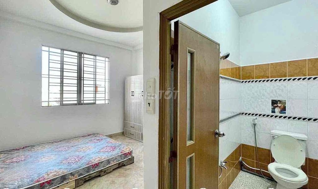 Phòng cho thuê Tân Bình 20m² giá 3.9 triệu - Nội thất cơ bản, gần chợ Bà Hoa!