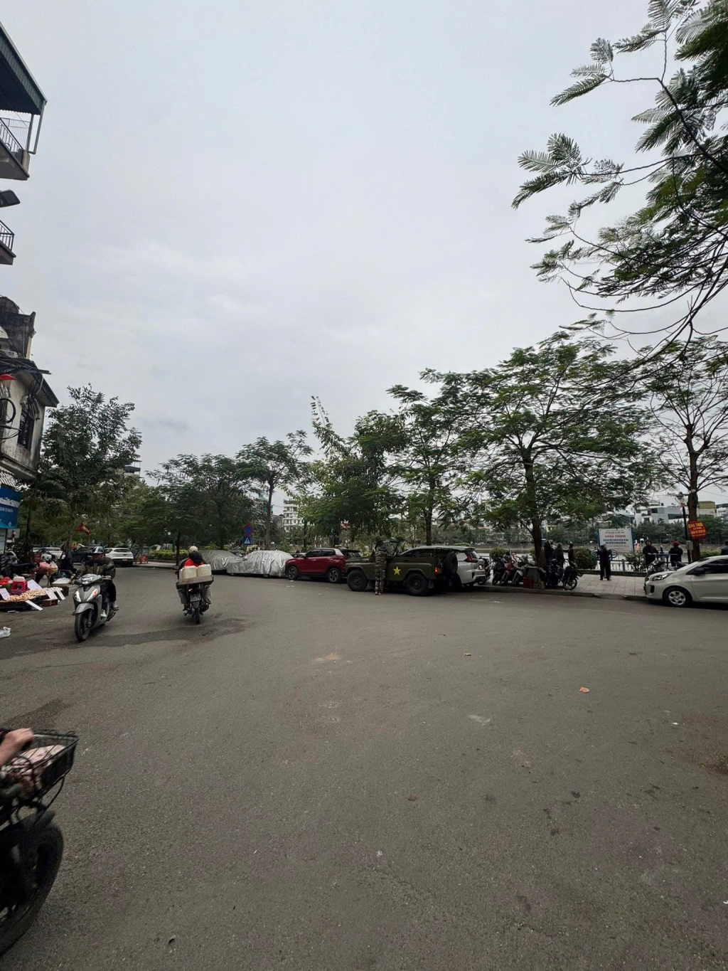 Bán nhà mặt phố Văn Chương 2, quận Đống Đa, 42m² giá 18.5 tỷ - Vị trí đắc địa cho kinh doanh!