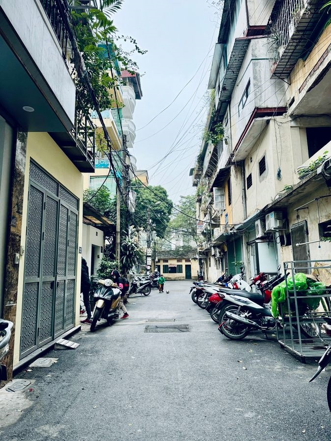 Nhà Phạm Ngọc Thạch, Đống Đa, 40m² giá 14.9 tỷ - Vị trí trung tâm, ô tô đỗ cửa!