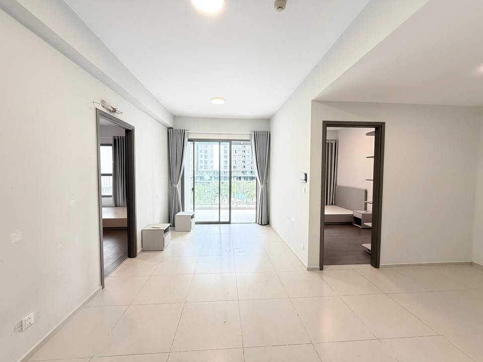Căn hộ Westgate Tân Túc 69m² giá 8 triệu - Nội thất đầy đủ, tiện ích sang trọng!