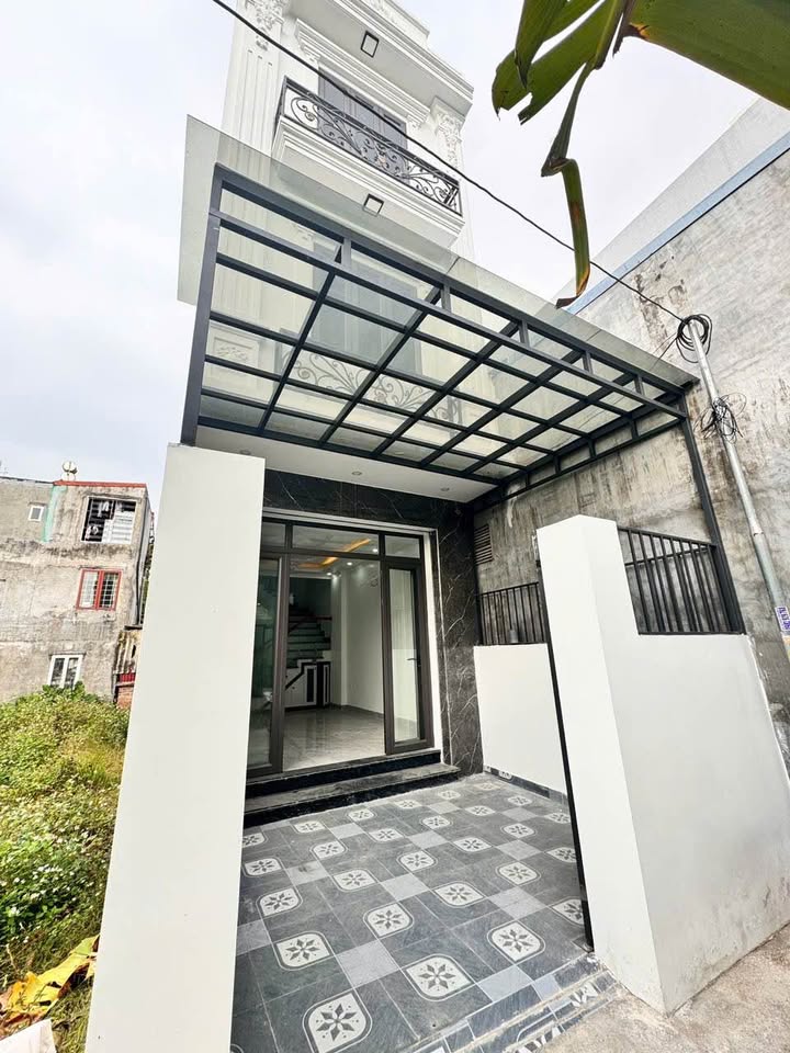 Nhà 3 Tầng 60m² tại Đồng Hoà - Kiến An chỉ 2.95 tỷ - Sân cổng riêng, ô tô đỗ thoải mái!