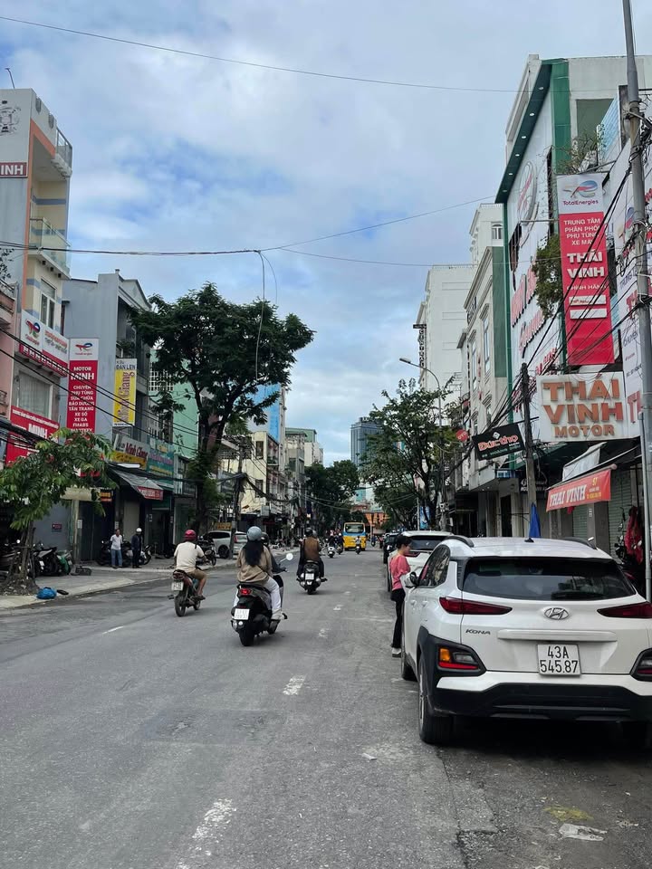 Nhà mặt tiền Lê Lợi, Hải Châu, Đà Nẵng 43m² giá 9 tỷ - Đầu tư sinh lời lý tưởng!