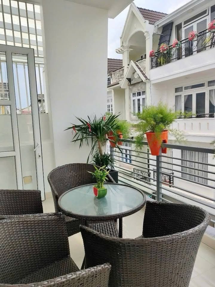 Nhà nguyên căn cho thuê tại Hoàng Diệu, Đà Lạt 100m² - Vị trí đắc địa, phù hợp kinh doanh!