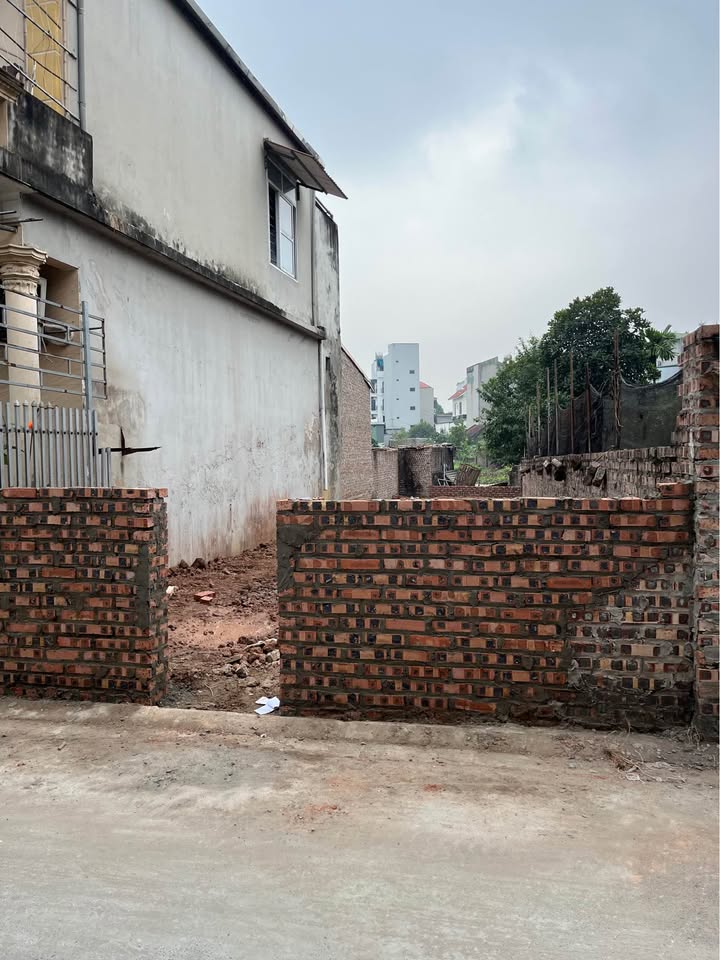 Đất nền Giáp Hải, Đông Dư 104m² giá 10.4 tỷ - Sổ đỏ chính chủ, nở hậu