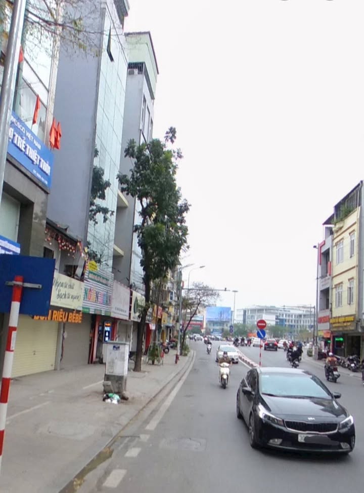 Mặt phố Khâm Thiên, Đống Đa 83m² giá 60 tỷ - Kinh doanh đa dạng, sẵn sàng đón đầu!