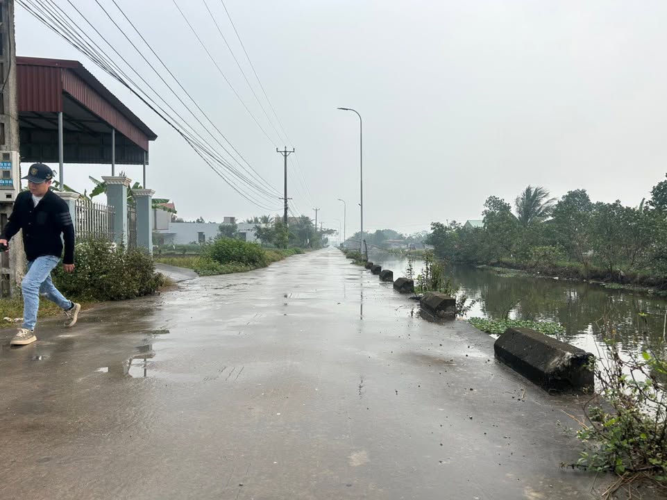 Đất thổ cư xóm Ba Đê, Nghĩa Hùng 120m² giá 700 triệu - Hướng Nam, View đẹp!