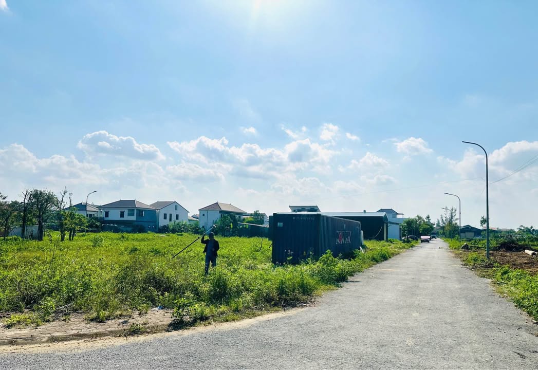 Đất nền lô góc Nghi Đức 93,4m² giá 4 tỷ - Vị trí đắc địa gần đường 72!