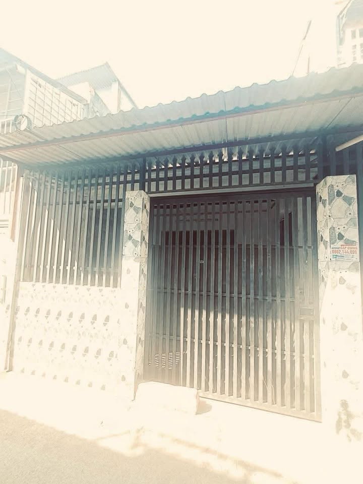 Nhà riêng Xuân Thới Sơn 62m² giá 3.6 tỷ - Gần chợ, sổ hồng riêng!