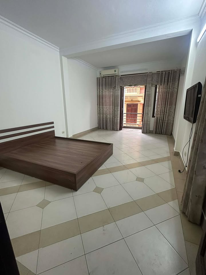 Phòng cho thuê tại Xuân Đỉnh 40m² giá 3.8 triệu - Ban công thoáng mát và tiện nghi đầy đủ!