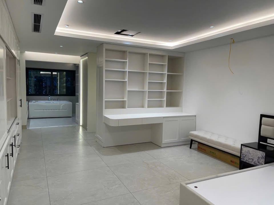 Nhà phố Cát Linh Đống Đa 60.5m² giá 15.9 tỷ - Ô tô đỗ cửa, giá trị bền vững!