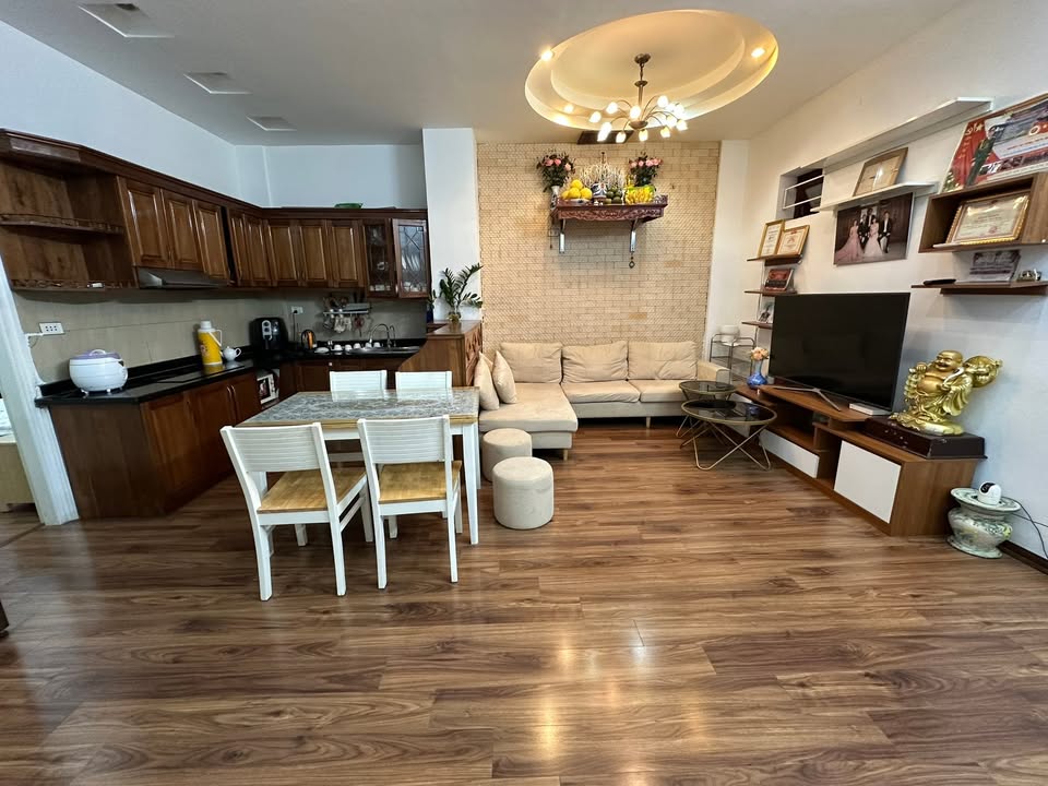 Căn hộ Tòa Bao Bì 7 tầng Tây Hồ 76m² giá 5.3 tỷ - Nhà đẹp chỉ việc ở ngay!