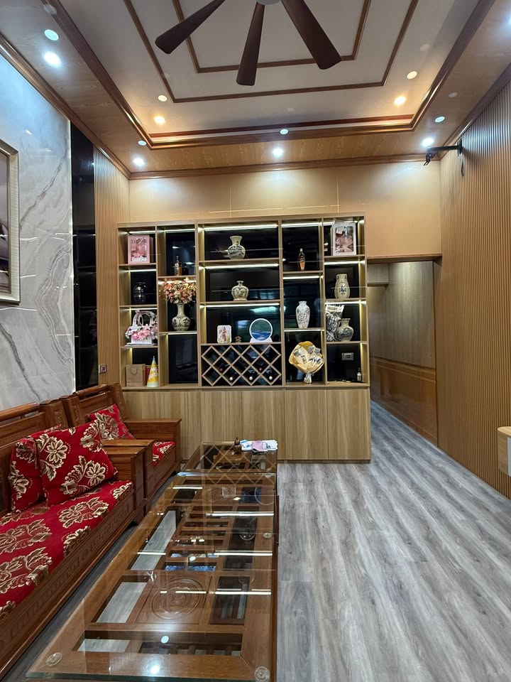 Nhà 2 Tầng 1 Tum Đường Yết Kiêu 226m² giá 3 tỷ - Phù hợp ở kết hợp kinh doanh!