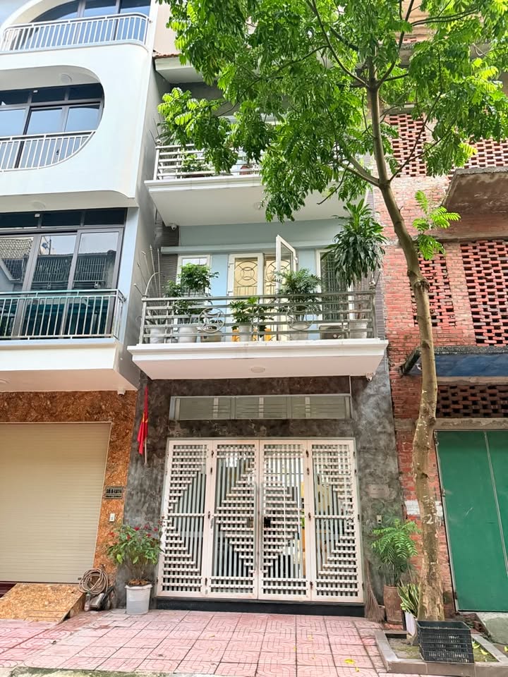 Townhouse Tổng Cục 5 Văn Quán 70m² giá 21.5 tỷ - Vị trí kinh doanh sầm uất!